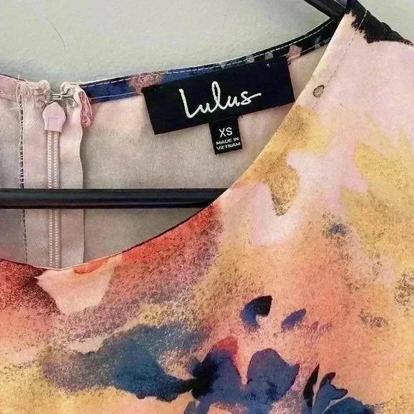 NWT Lulus Watercolor, Shift Dress, Size XS - Picture 5 of 7